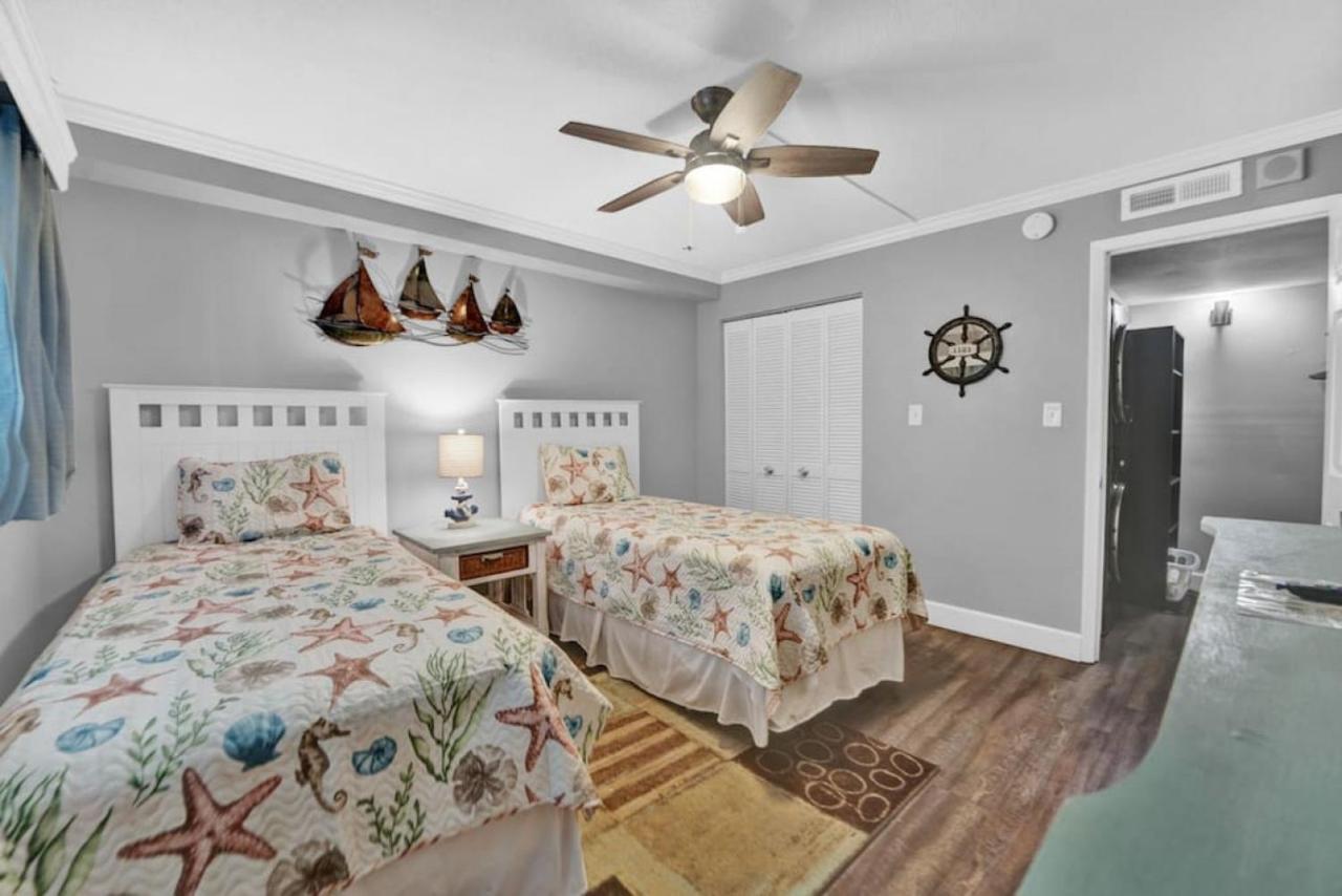Regency Towers: Beachfront With Gulf Views And Amenities Holiday home *
